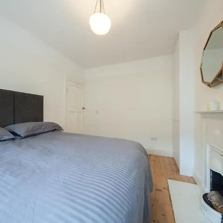 Дом отдыха Liberties Townhouse *